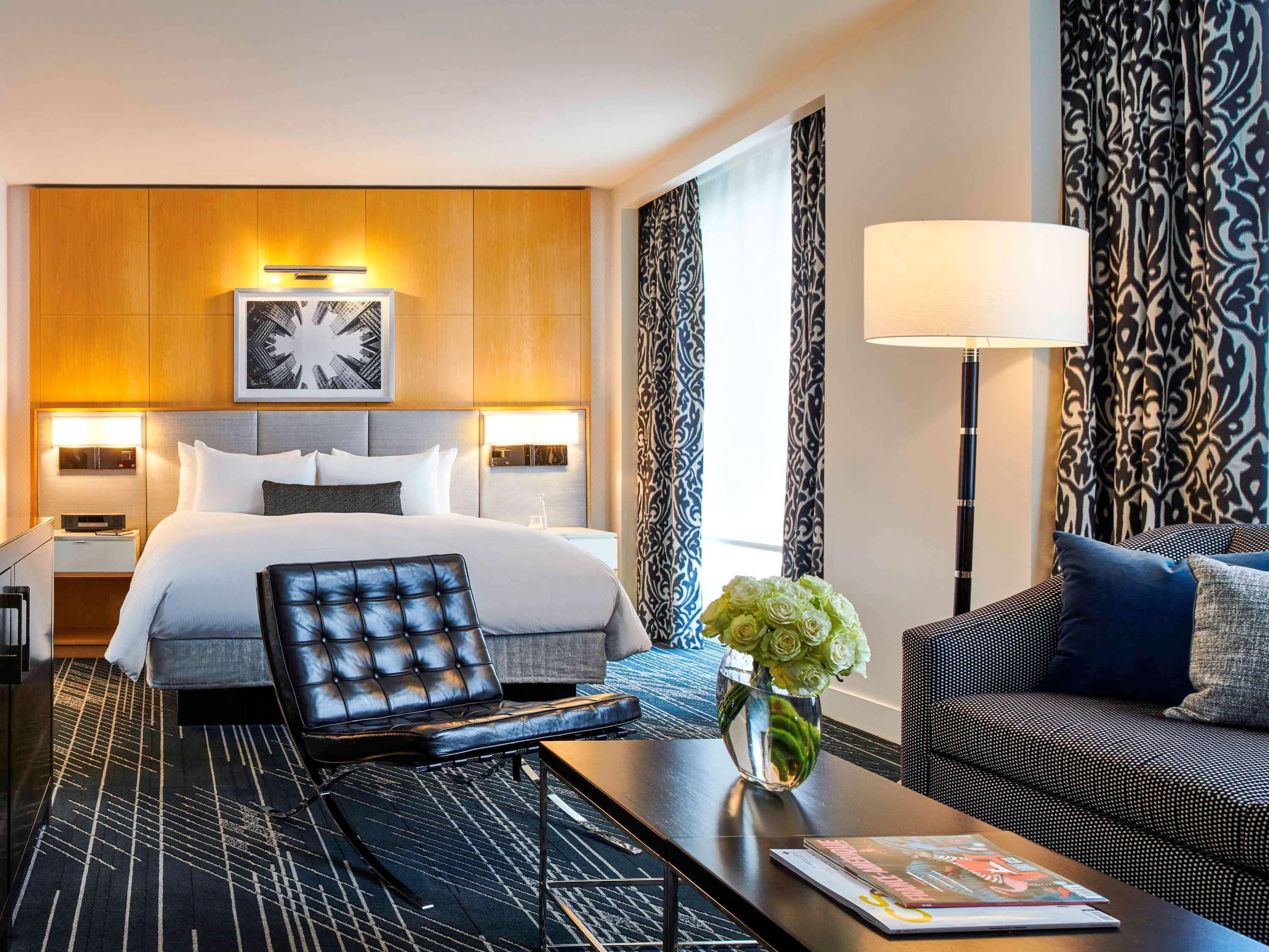 فندق سوفيتيل شيكاغو ماغنيفسنت مايل المظهر الخارجي الصورة A suite at the Hotel Commonwealth