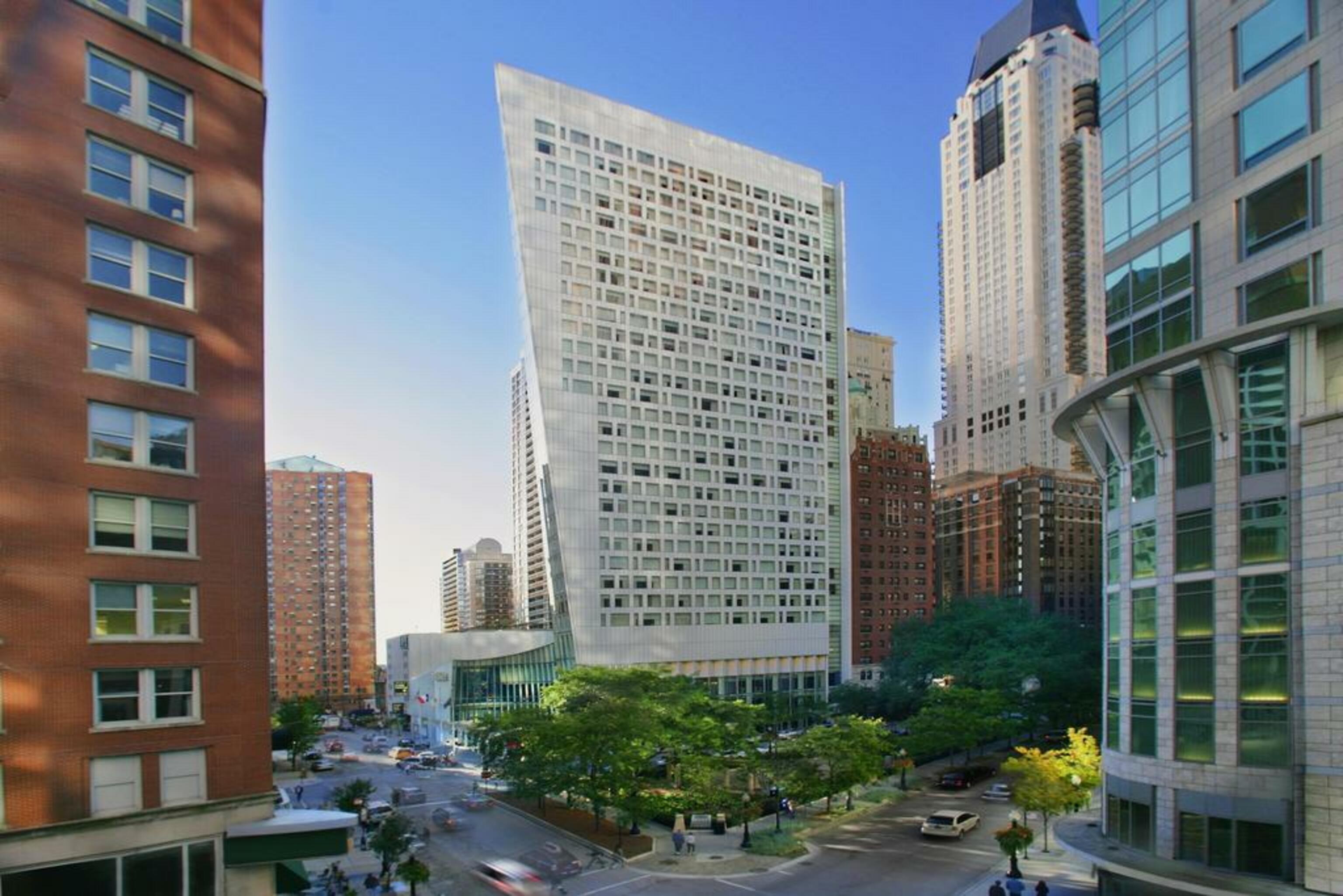 فندق سوفيتيل شيكاغو ماغنيفسنت مايل المظهر الخارجي الصورة The building in 2018