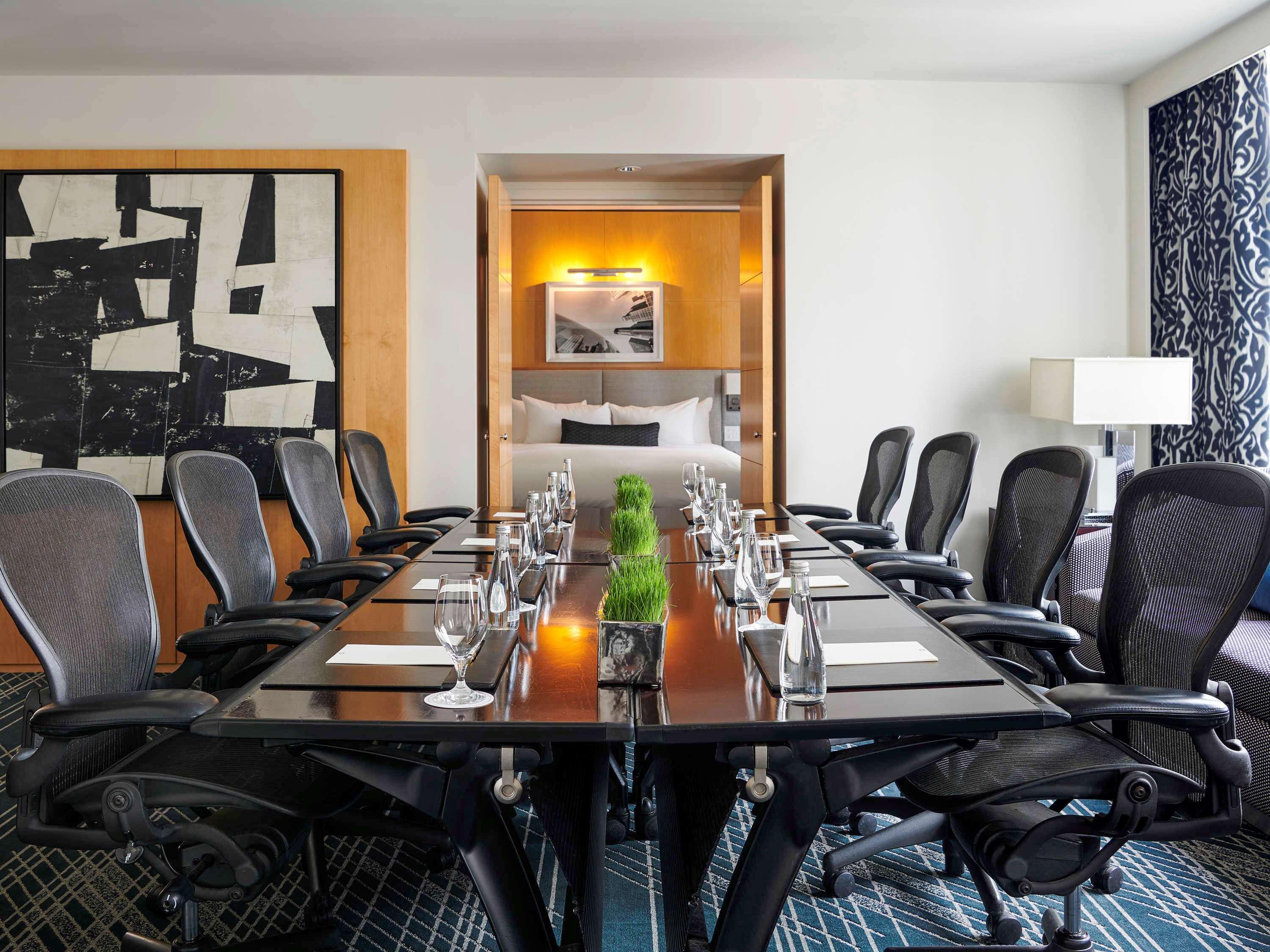 فندق سوفيتيل شيكاغو ماغنيفسنت مايل المظهر الخارجي الصورة Boardroom at the Westin Palace, Madrid