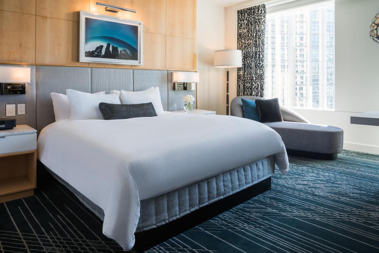 فندق سوفيتيل شيكاغو ماغنيفسنت مايل المظهر الخارجي الصورة A guest room at the Hilton San Francisco