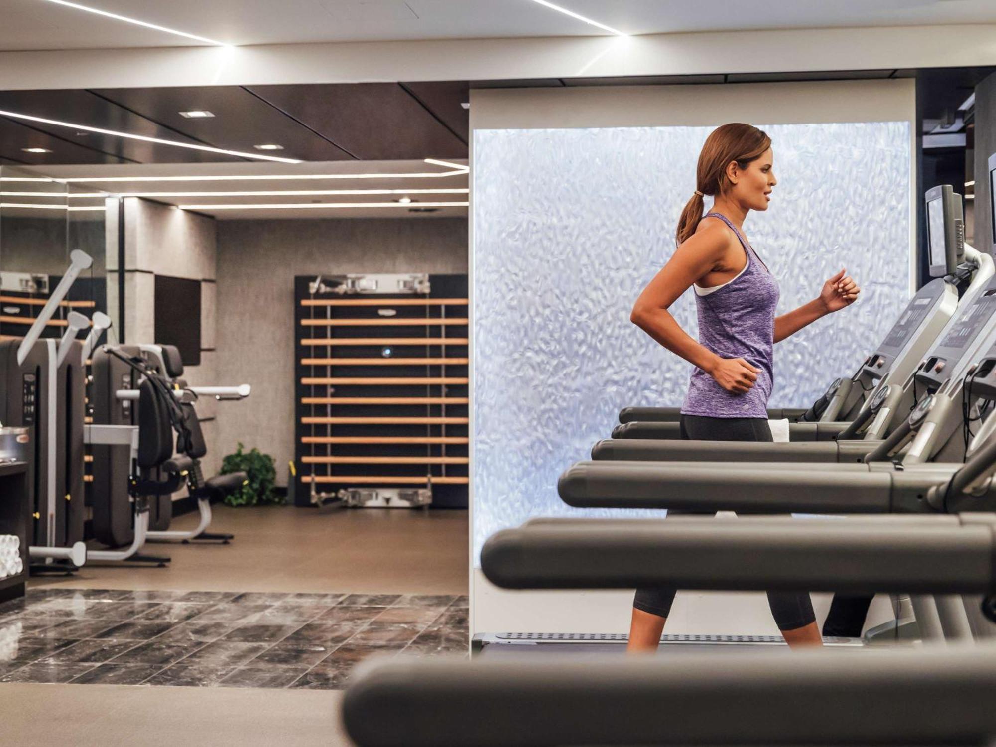 فندق سوفيتيل شيكاغو ماغنيفسنت مايل المظهر الخارجي الصورة The Fitness Center at The Ritz-Carlton, Boston Common